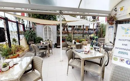 Aparthotel Colibri Family & Bike 3*