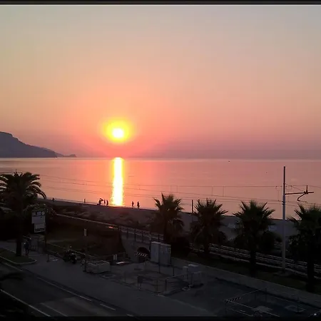 Colibri Family & Bike 3* Loano