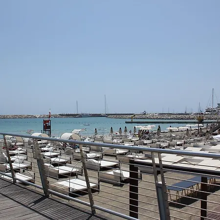 Aparthotel Colibri Family & Bike