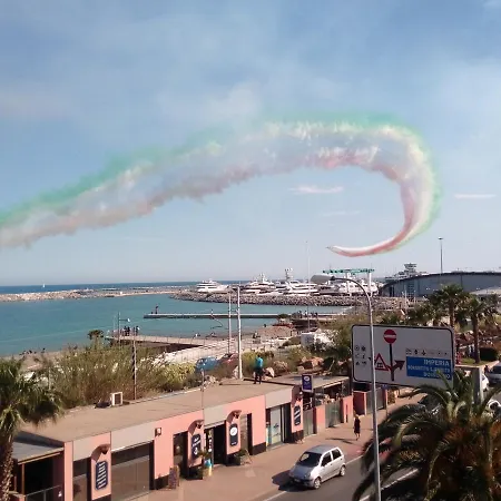 Aparthotel Colibri Family & Bike 3*