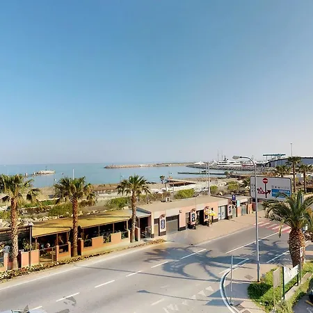 Colibri Family & Bike Aparthotel