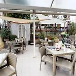 Aparthotel Colibri Family & Bike 3*