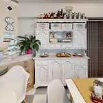 Aparthotel Colibri Family & Bike