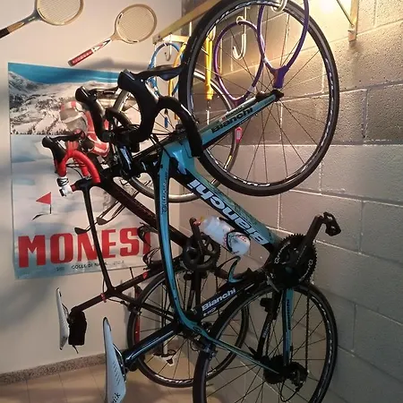 Colibri Family & Bike Apart Otel Loano