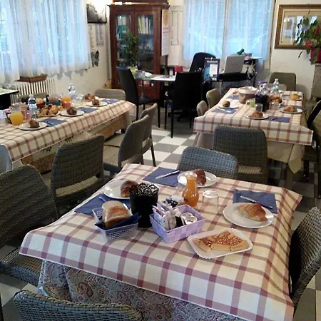 Colibri Family & Bike 3* Loano